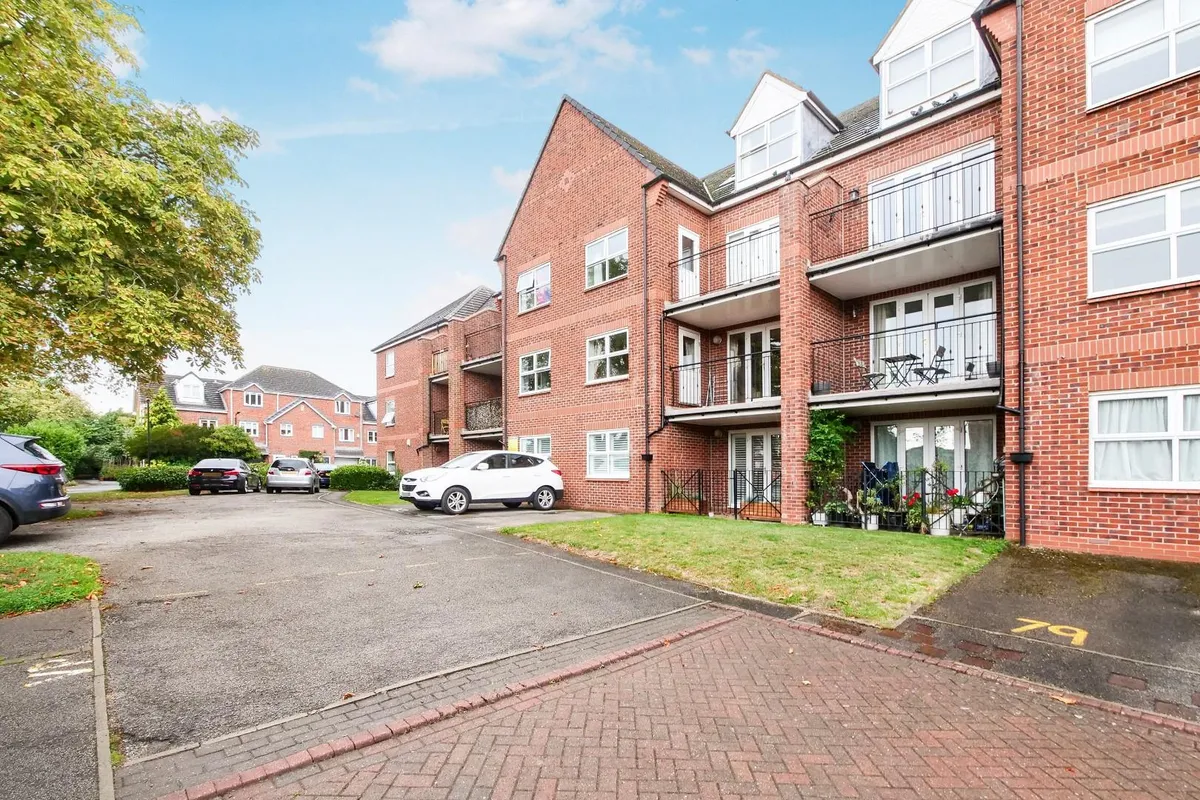 2 bedroom flat in York — photo 1 of 4