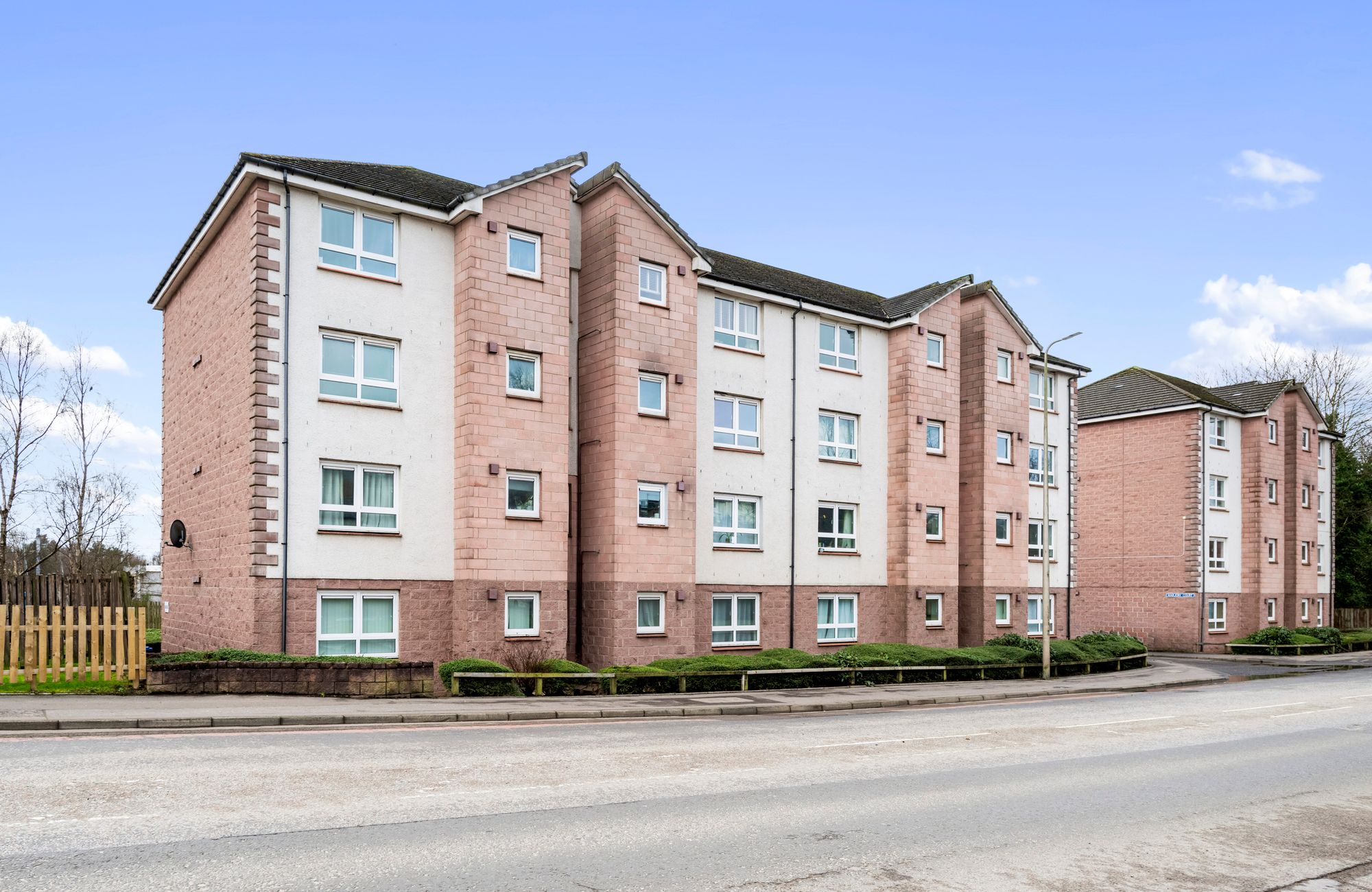 2 bed flat for sale in EH48 — photo 1 of 1