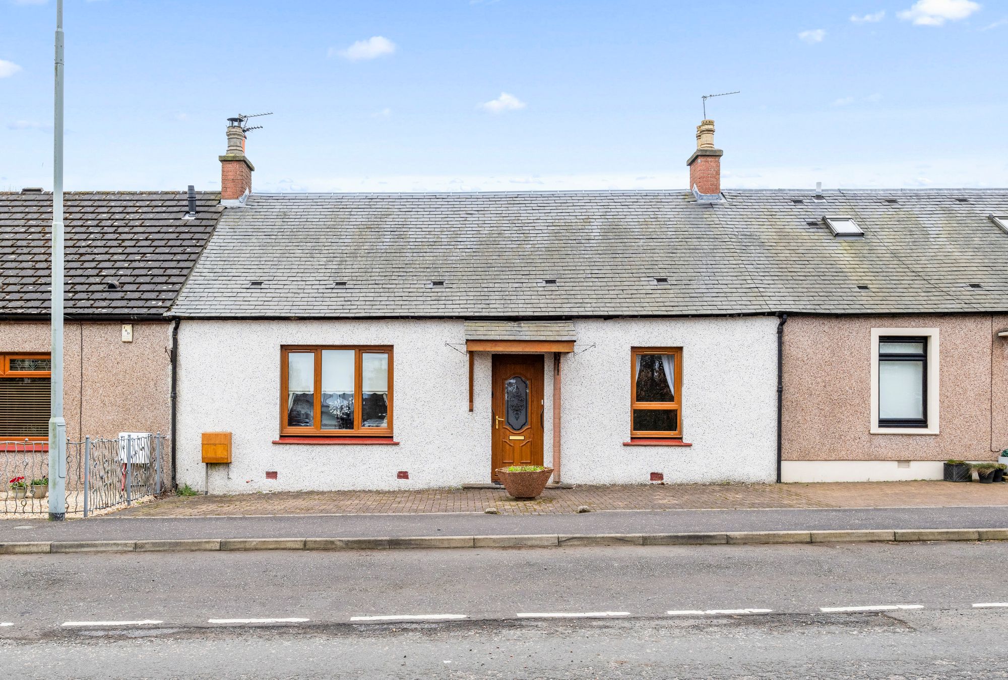 2 bed terraced house for sale in EH53 Livingston, EH53 — photo 1 of 1