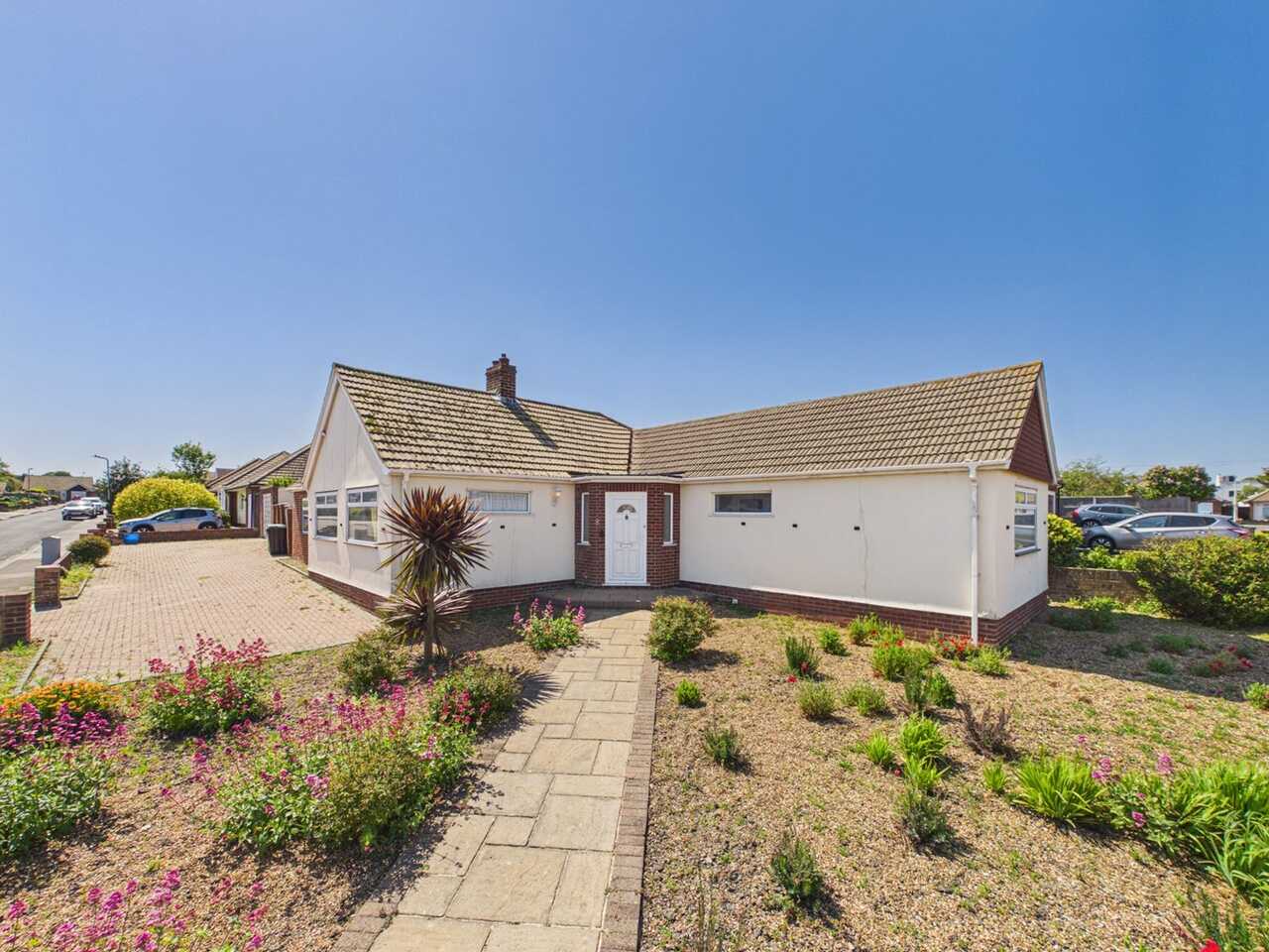 3 bed detached for sale in Margate, CT10 — photo 1 of 1