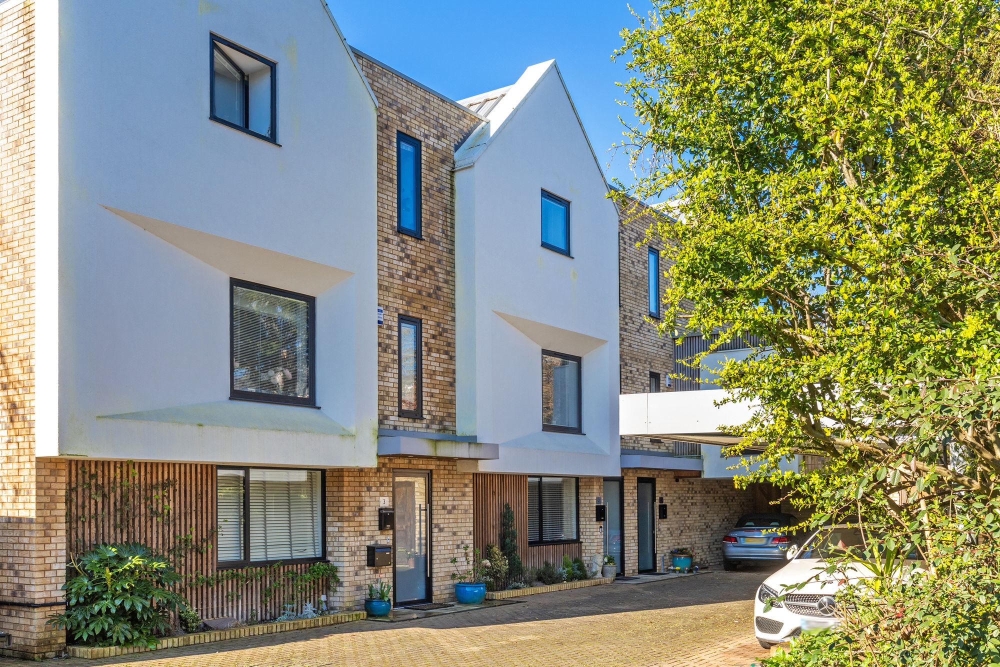 4 bed property for sale