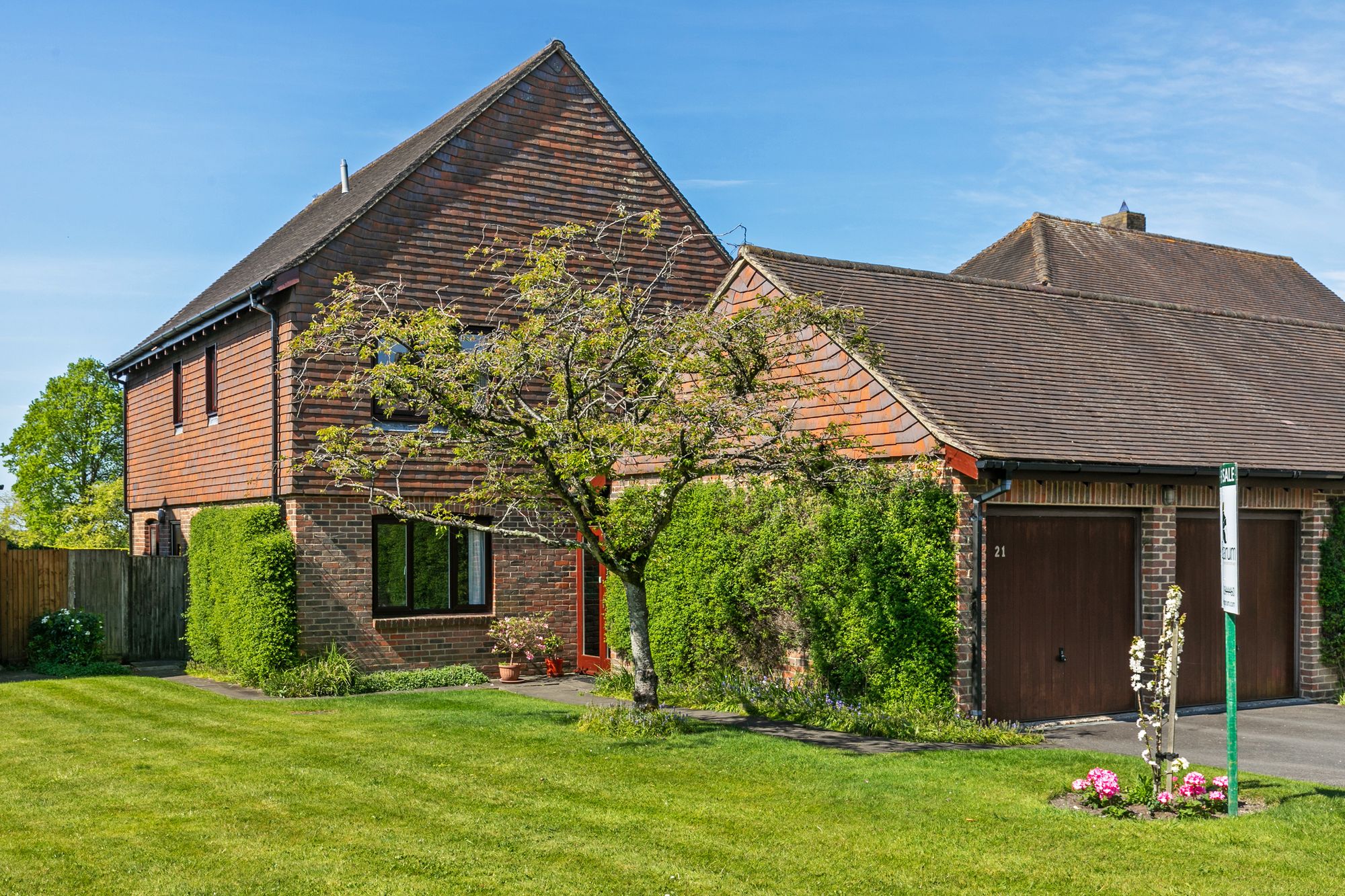 4 bed property for sale