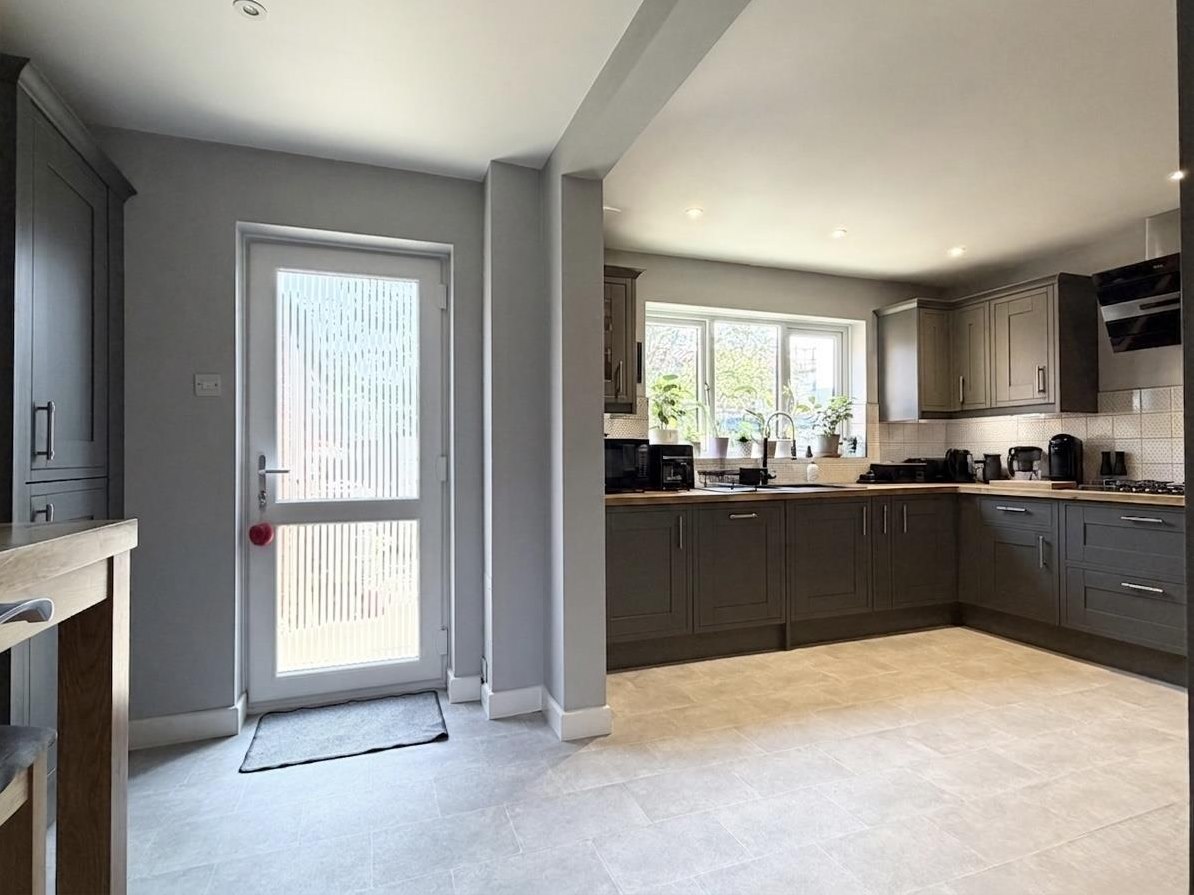 5 bed detached for sale in Hereford, HR4