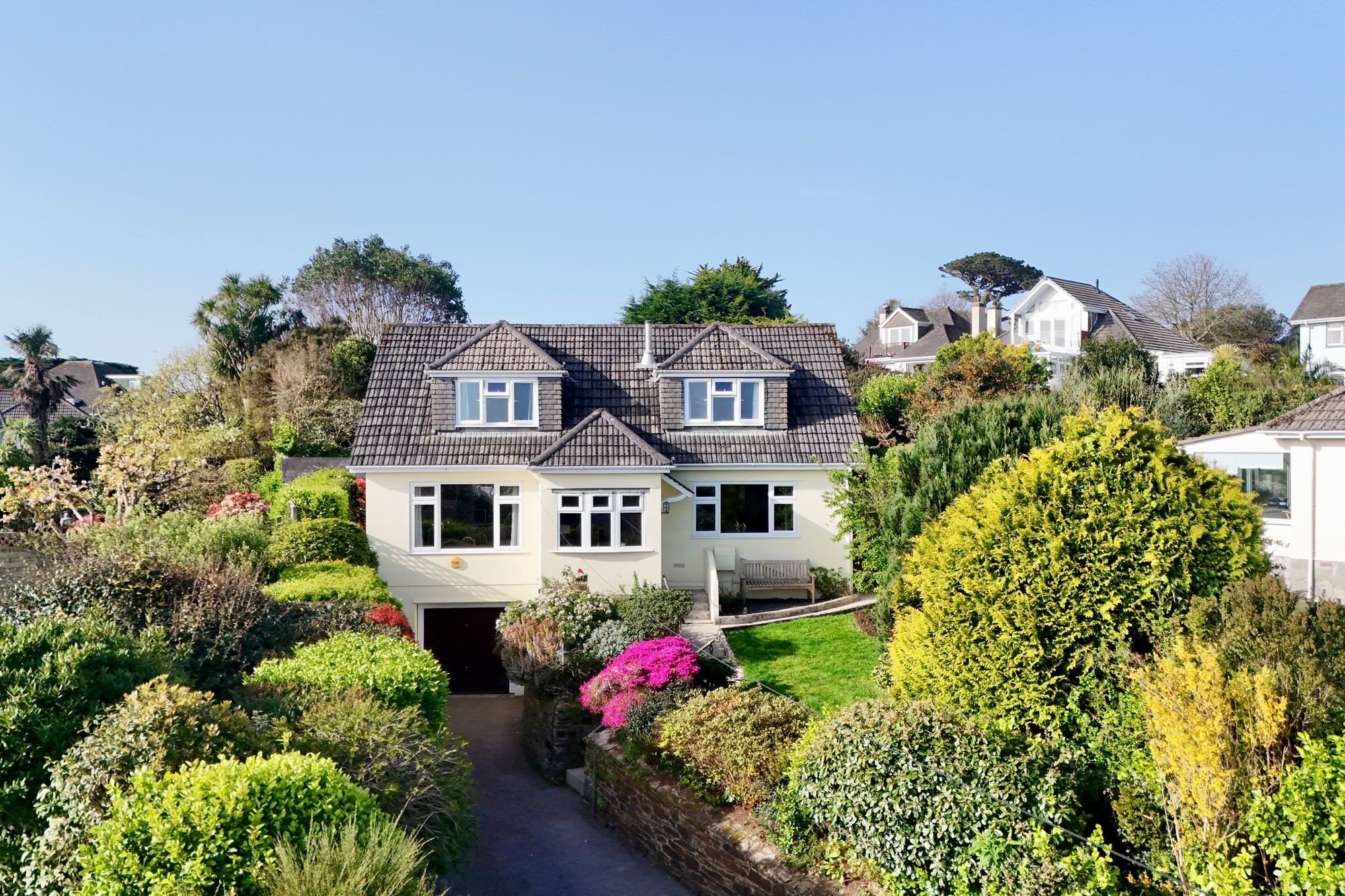 3 bed bungalow for sale in Falmouth