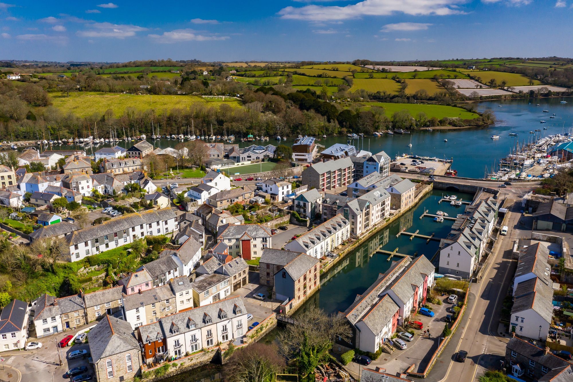 3 bed flat for sale in Penryn