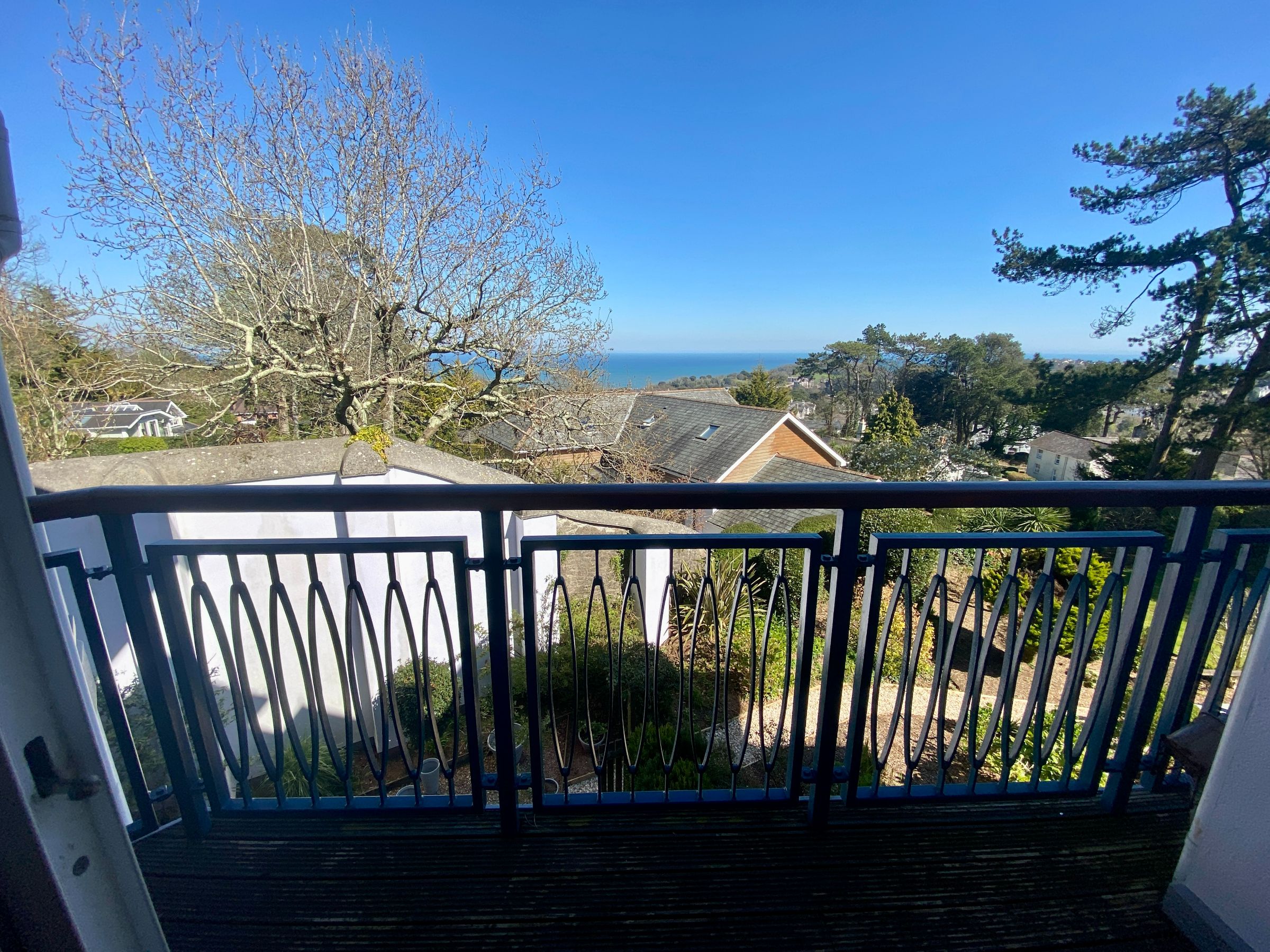 2 bed flat for sale in Torquay