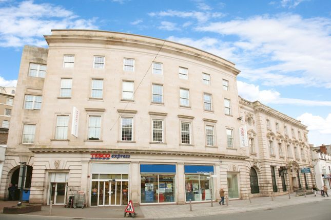2 bed flat to rent in Torquay