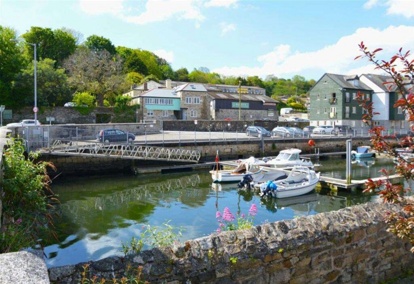 1 bed flat for sale in Penryn